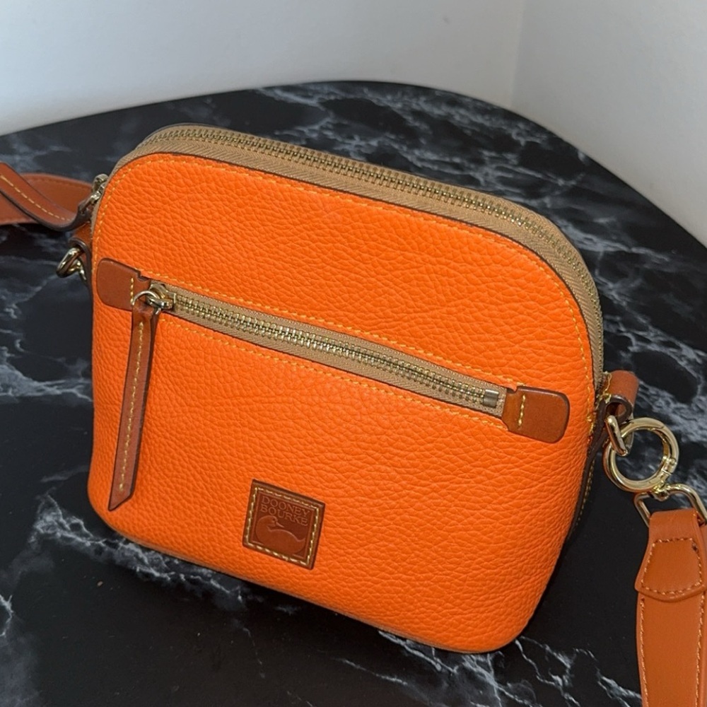 DOONEY & BOURKE Pebble Grain Leather Orange Mini Domed Crossbody Bag AUTHENTIC - Picture 2 of 10